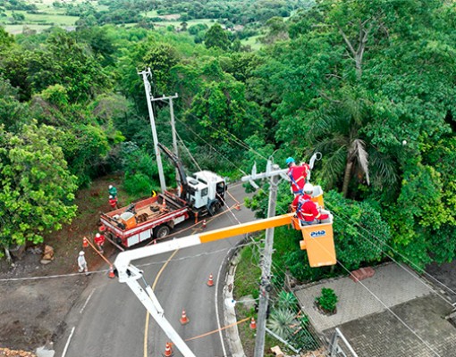 Intervenção em Dois Irmãos reforça rede elétrica