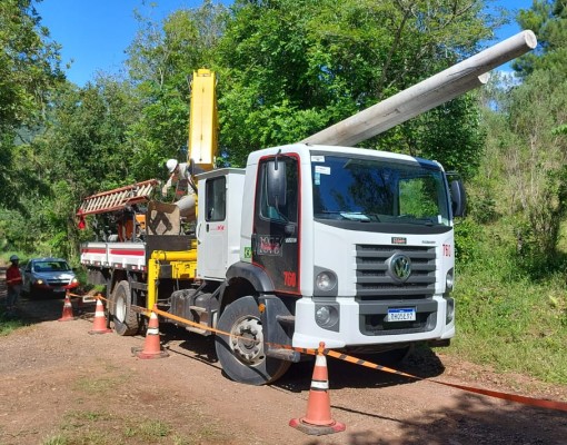 Mobilização para troca de postes nos municípios de Riozinho e Rolante